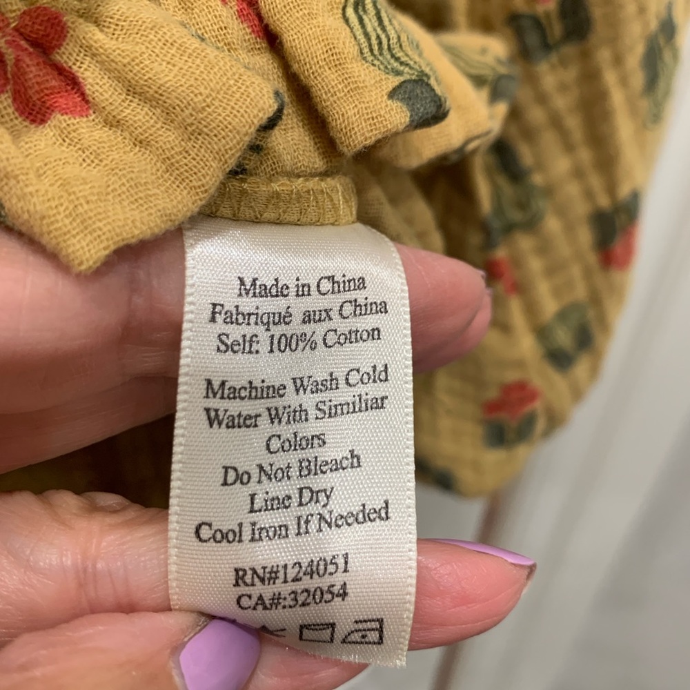 Women's Floral Print Top - yellow and Red - Picture 3 of 4